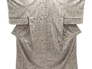 幾何学模様織り出し本場泥大島紬着物(5マルキ)